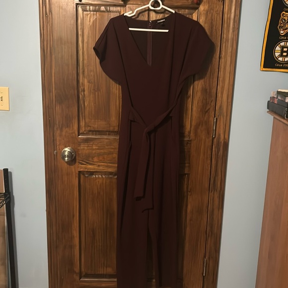Express Jumpsuit w belt - Picture 1 of 3